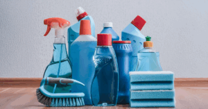 Nova regra da Anvisa muda como usamos produtos de limpeza em casa; veja o que está diferente