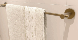 Você está trocando a toalha de banho errado; confira agora o jeito certo!